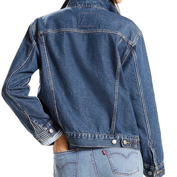 NWT *fits like a medium to large* Levi’s Denim Jacket - Picture 2 of 7